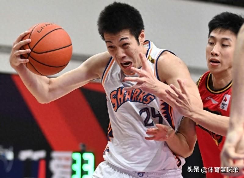 上海两连胜悬，北控重新爆发，闵鹿蕾后手太惊人